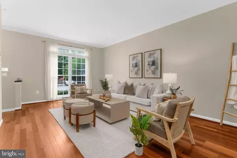 Living - 2431 Killarney Ter, Odenton, MD 21113 photo 2 of 5