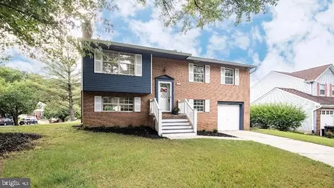 1240 Viking Dr N, Arnold, MD 21012