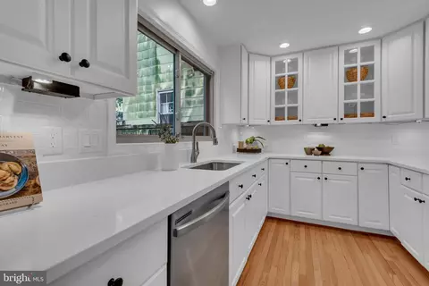 Kitchen - 12 Union St, Annapolis, MD 21401 photo 3 of 5