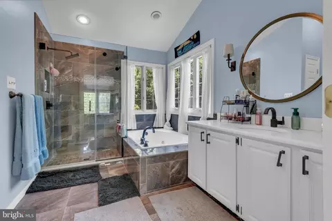 Bath - 1720 Jasper Ln, Crofton, MD 21114 photo 1 of 3