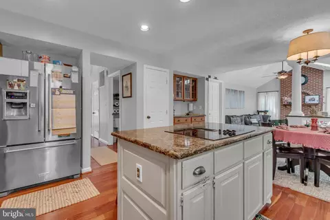 Kitchen - 1720 Jasper Ln, Crofton, MD 21114 photo 4 of 6