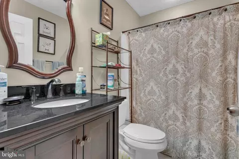 Bath - 1720 Jasper Ln, Crofton, MD 21114 photo 2 of 3