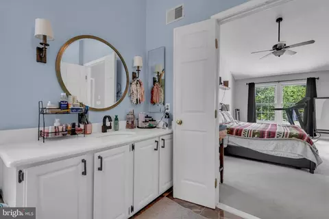 Entry Way - 1720 Jasper Ln, Crofton, MD 21114 photo 4 of 6