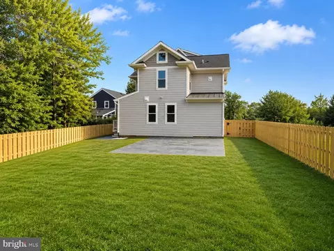 Exterior - 914 Van Buren St, Annapolis, MD 21403 photo 3 of 4