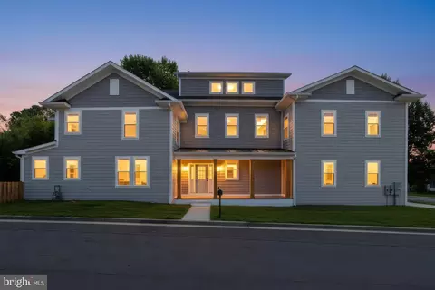 Exterior - 914 Van Buren St, Annapolis, MD 21403 photo 4 of 4