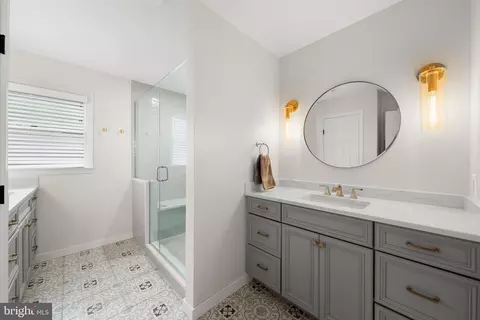 Bath - 844 Harbor View Ter, Annapolis, MD 21409 photo 3 of 4