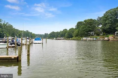 View/Area - 844 Harbor View Ter, Annapolis, MD 21409 photo 7 of 9