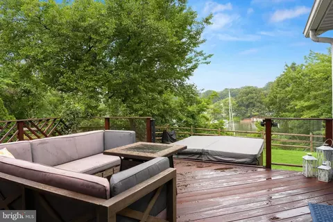 Exterior - 844 Harbor View Ter, Annapolis, MD 21409 photo 5 of 11