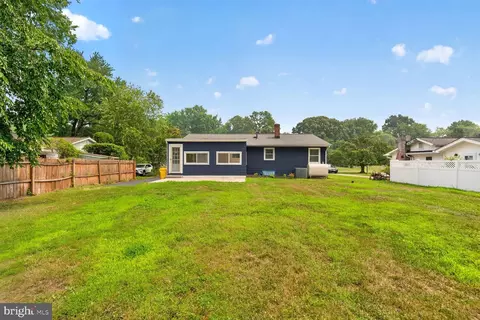Exterior - 117 Pinecrest Dr, Annapolis, MD 21403 photo 4 of 5