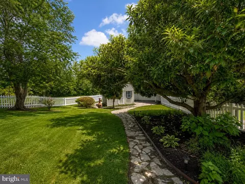 Exterior - 736 Hillmeade Rd, Edgewater, MD 21037 photo 4 of 6