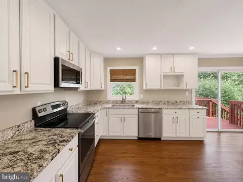 Kitchen - 736 Hillmeade Rd, Edgewater, MD 21037 photo 3 of 3