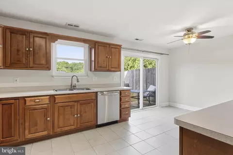 Kitchen - 393 Carronade Way, Arnold, MD 21012 photo 2 of 2