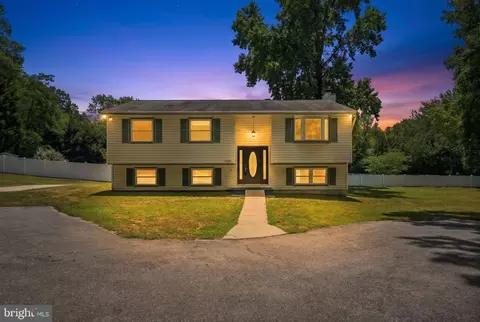 1365 Moyer Rd, Annapolis, MD 21403