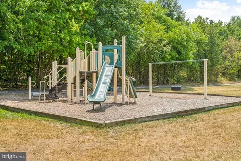 View/Area - 8204 Brooktree St, Laurel, MD 20724 photo 7 of 9