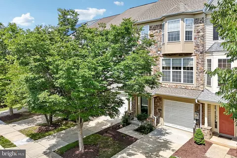 Exterior - 8204 Brooktree St, Laurel, MD 20724 photo 8 of 20