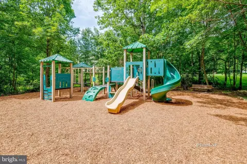 View/Area - 2996 Winding River Pl, Laurel, MD 20724 photo 14 of 15