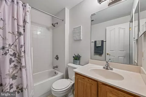 Bath - 2996 Winding River Pl, Laurel, MD 20724 photo 5 of 5