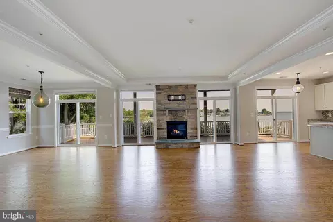 Living - 3956 Honeysuckle Dr, Edgewater, MD 21037 photo 2 of 5