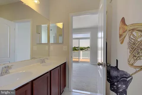 Entry Way - 3956 Honeysuckle Dr, Edgewater, MD 21037 photo 5 of 6