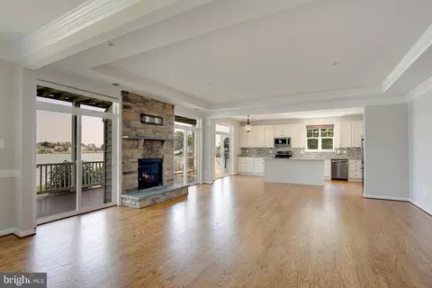 Living - 3956 Honeysuckle Dr, Edgewater, MD 21037 photo 3 of 5