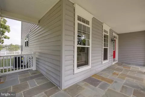 Exterior - 3956 Honeysuckle Dr, Edgewater, MD 21037 photo 6 of 8