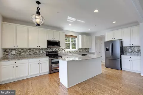 Kitchen - 3956 Honeysuckle Dr, Edgewater, MD 21037 photo 3 of 3