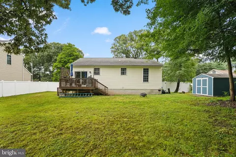 Exterior - 7782 Shore Rd W, Pasadena, MD 21122 photo 3 of 3