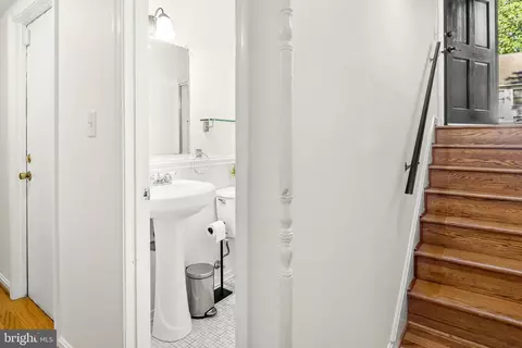 Entry Way - 1908 Dulaney Pl, Annapolis, MD 21409 photo 2 of 2