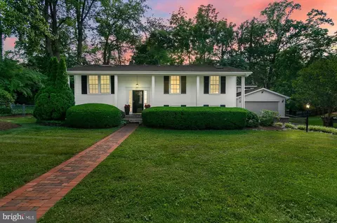 1908 Dulaney Pl, Annapolis, MD 21409