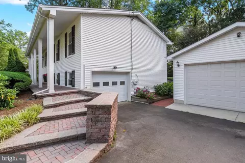 Exterior - 1908 Dulaney Pl, Annapolis, MD 21409 photo 3 of 13