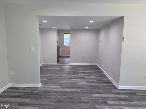Living - 1512 Winterberry Dr, Arnold, MD 21012 photo 4 of 4