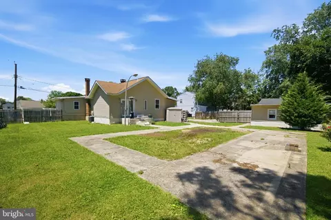 Exterior - 231 Carvel Rd, Pasadena, MD 21122 photo 7 of 9