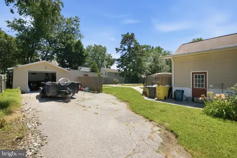 Exterior - 231 Carvel Rd, Pasadena, MD 21122 photo 5 of 9