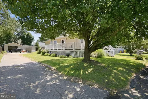 Exterior - 231 Carvel Rd, Pasadena, MD 21122 photo 8 of 9