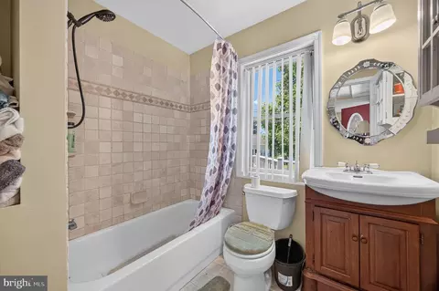 Bath - 231 Carvel Rd, Pasadena, MD 21122 photo 1 of 2