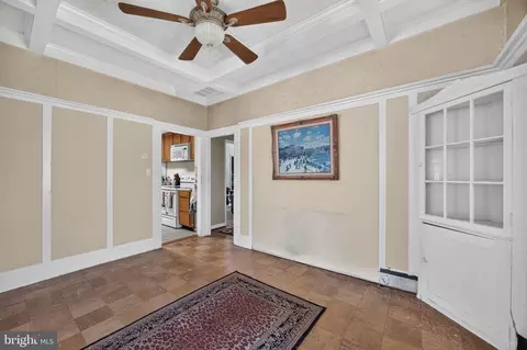 Entry Way - 231 Carvel Rd, Pasadena, MD 21122 photo 8 of 10
