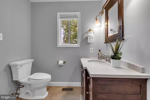 Bath - 509 Schley Rd, Annapolis, MD 21401 photo 1 of 4