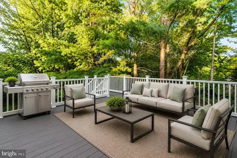 Exterior - 509 Schley Rd, Annapolis, MD 21401 photo 3 of 9