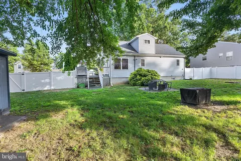 Exterior - 758 210th St, Pasadena, MD 21122 photo 5 of 10