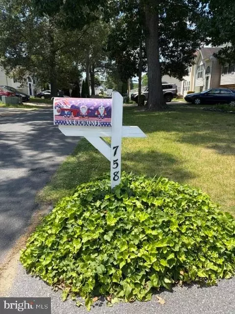 758 210th St, Pasadena, MD 21122