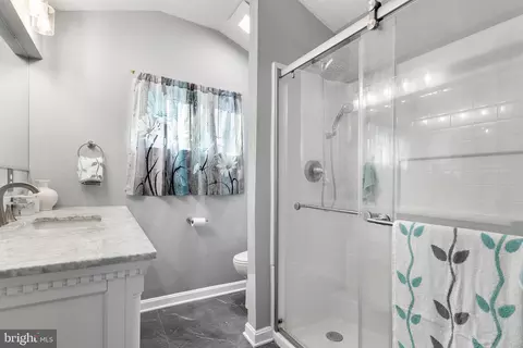 Bath - 758 210th St, Pasadena, MD 21122 photo 2 of 2