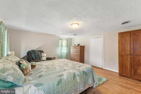 Bedroom - 758 210th St, Pasadena, MD 21122 photo 3 of 6