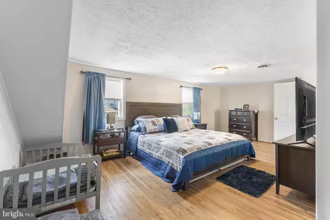 Bedroom - 758 210th St, Pasadena, MD 21122 photo 6 of 6