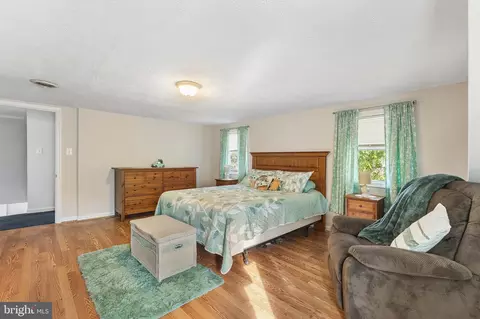 Bedroom - 758 210th St, Pasadena, MD 21122 photo 1 of 6