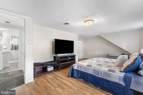 Bedroom - 758 210th St, Pasadena, MD 21122 photo 5 of 6