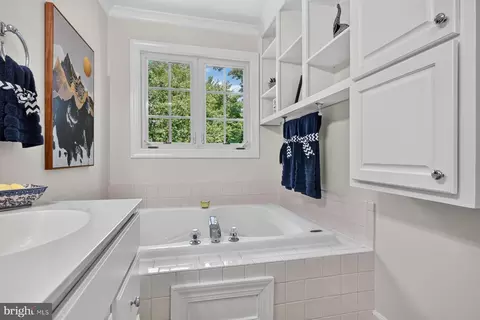 Bath - 144 Riverton Pl, Edgewater, MD 21037 photo 3 of 6