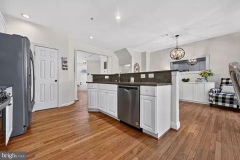 Kitchen - 144 Riverton Pl, Edgewater, MD 21037 photo 2 of 5