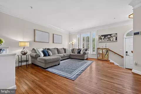 Living - 144 Riverton Pl, Edgewater, MD 21037 photo 1 of 2