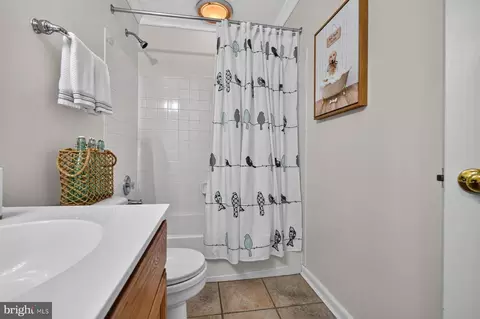 Bath - 144 Riverton Pl, Edgewater, MD 21037 photo 5 of 6