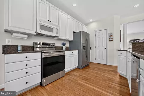 Kitchen - 144 Riverton Pl, Edgewater, MD 21037 photo 1 of 5